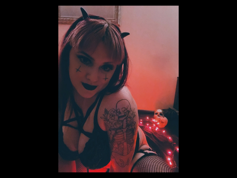 @devilsxplaything