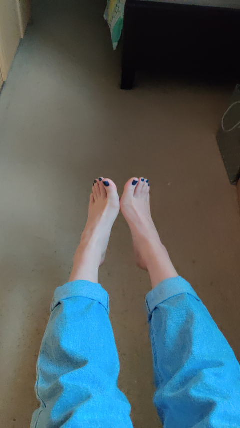 freakylittlefeet nude