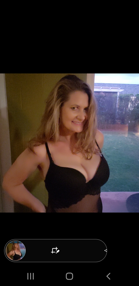 Stacy's Mom OnlyFans Account - itsstacysmom