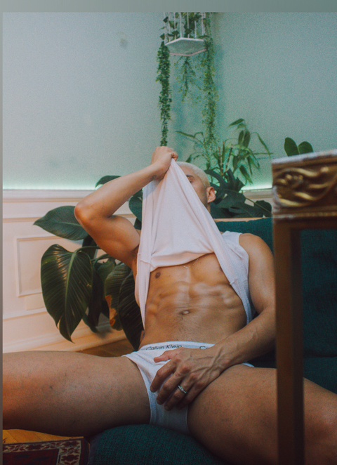 olivermarcos_on nude