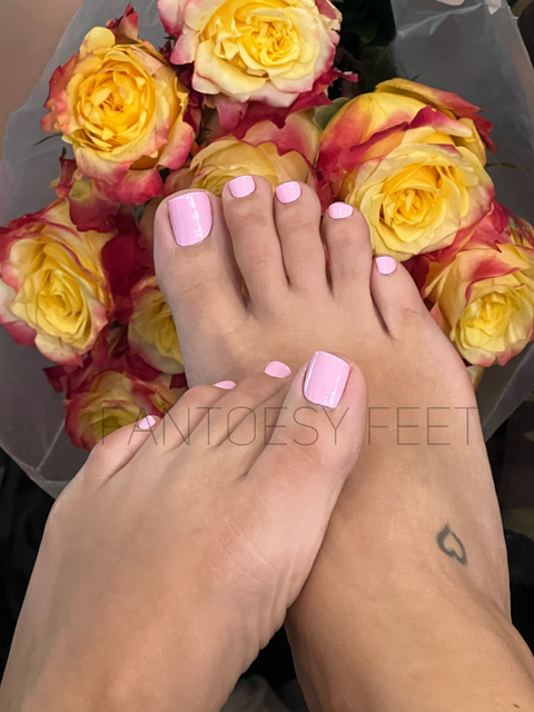 @ilove_fantoesy_feet