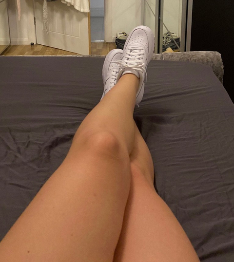 dinkyfeet-2 nude