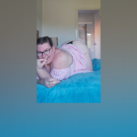 chubbychickbubbles nude