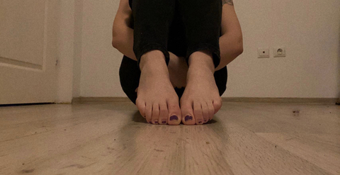 feetfromari nude