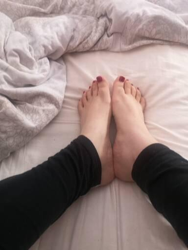 chewonmytoes nude