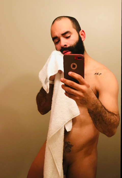 oscarjcbeltran nude