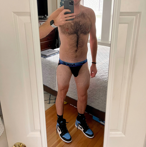 @hairybromo