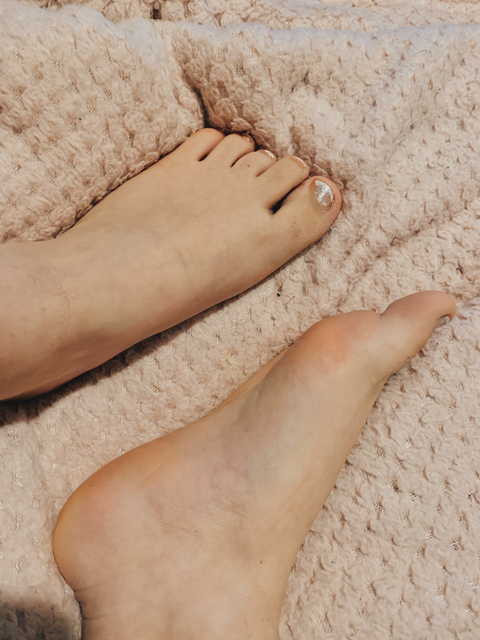 feetish.feetish nude