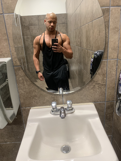 Caramel Swole OnlyFans Account - caramelswole