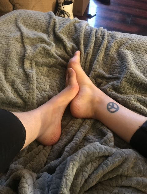 ellespellzmagicfeet nude