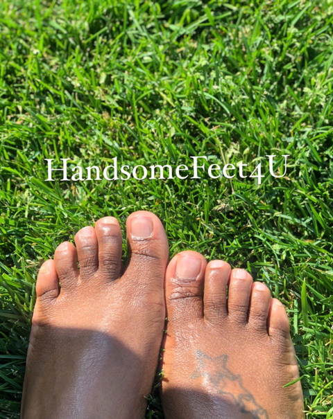 handsomefeet4u nude