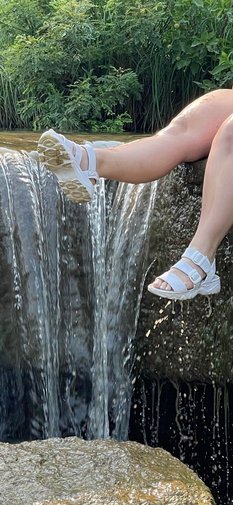 BumbleBee - bumble-feet OnlyFans