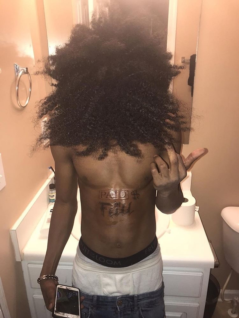 yolocalplug nude