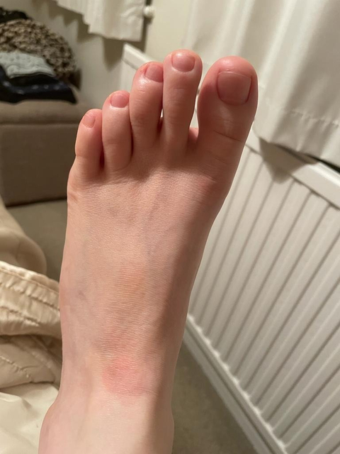 @feetfeaturingjen