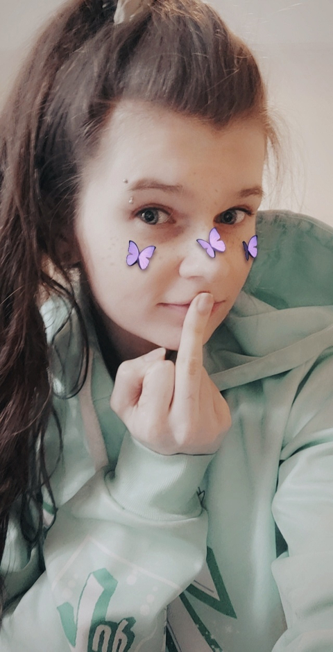 Kira - kiramousey OnlyFans