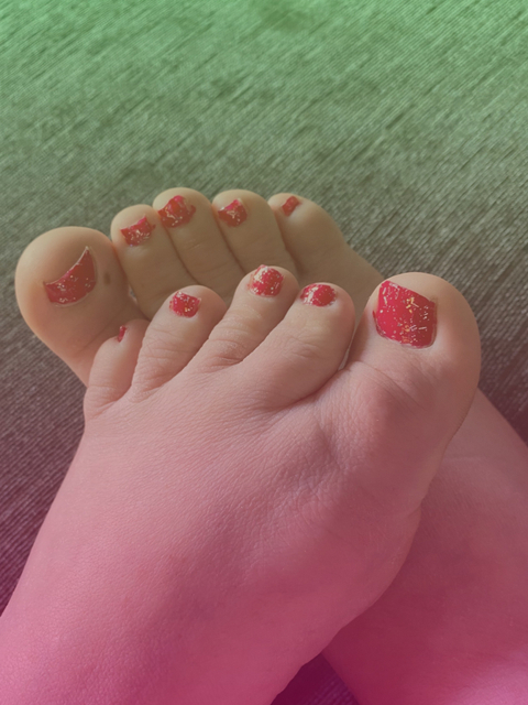 @xzoiefeetx