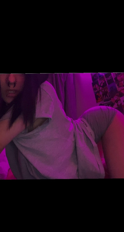 kimzatyourservice nude