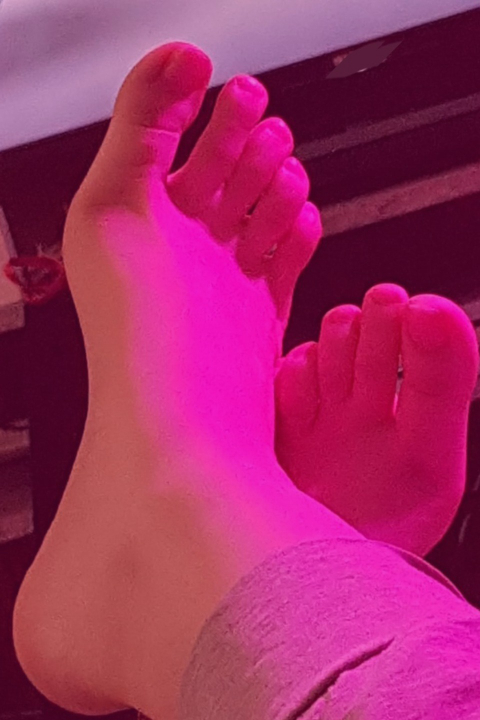 @little_rose_feet