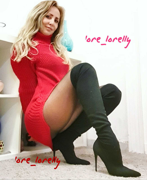 lore_lorelly