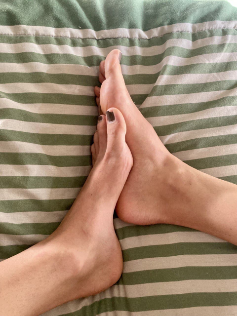 @footsyfantasygoddess