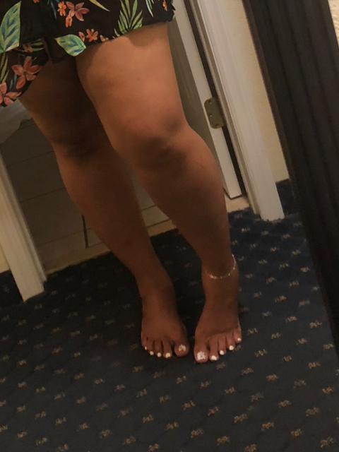 @missprettyfeet222