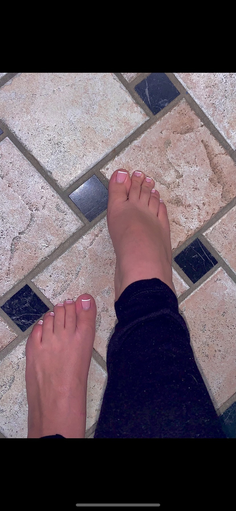 @latina-sexyfeet