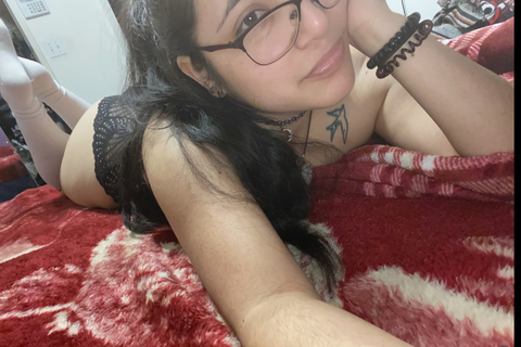 sweetn8vhoney33 nude