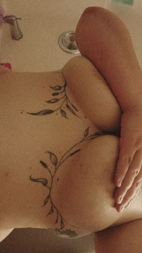 breec24 nude