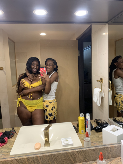 thecoatesxrated nude