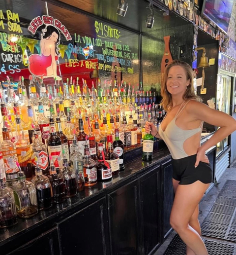 hotawkwardbartender nude