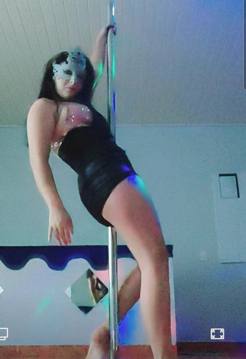 poledancer_jb nude