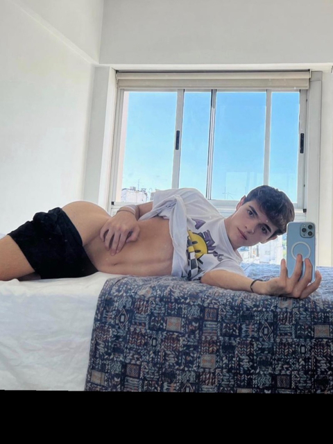 leo_boy18 nude