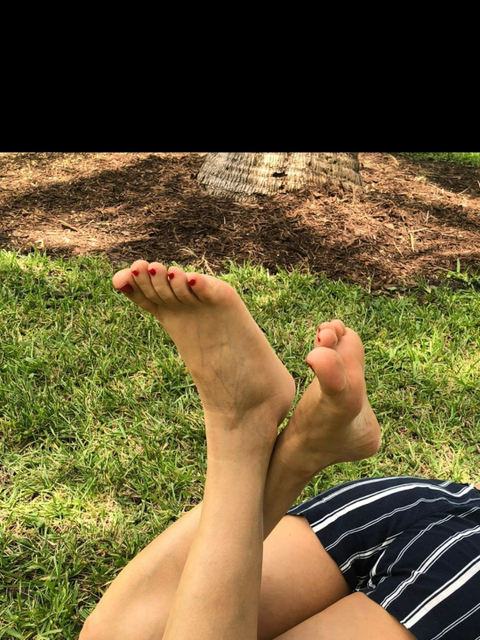 bombomfeet nude