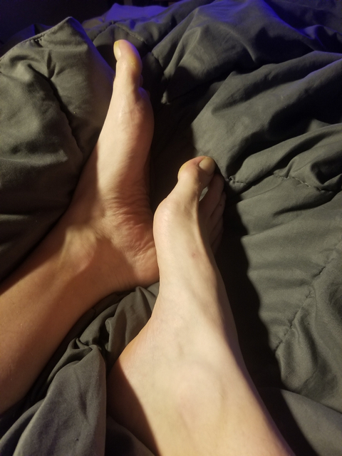 @nicebigfeetforya