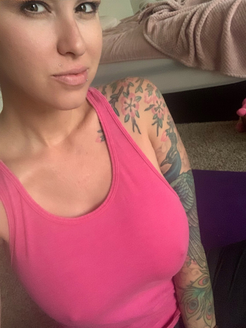 @tattoedyogaqueen