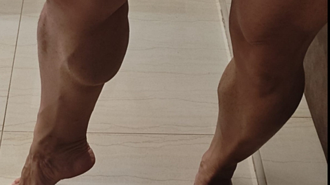 muscularfeetandcalves nude