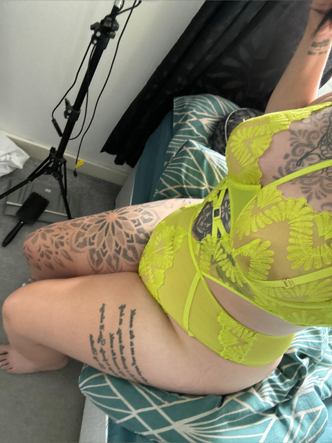 tattooedgirl97 nude