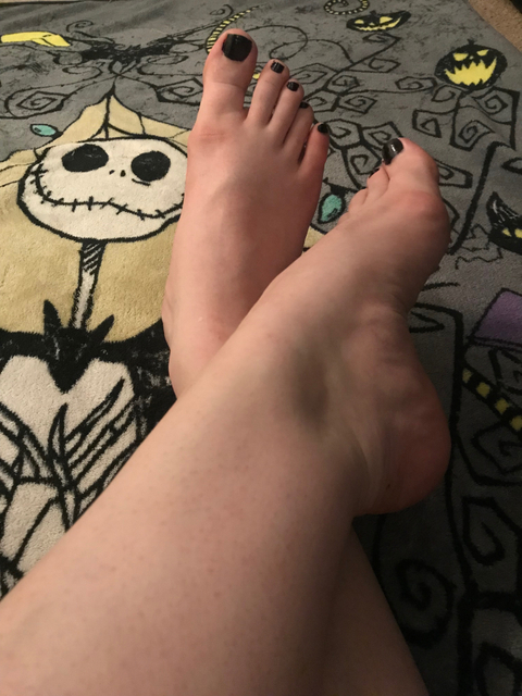 @halloweenbabefeet