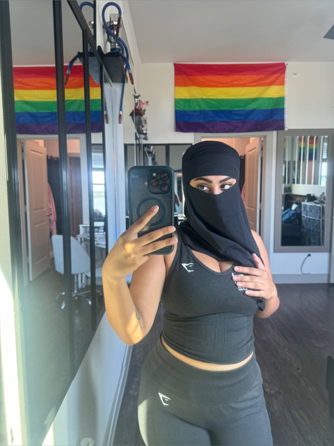 femdomniqabi1 nude