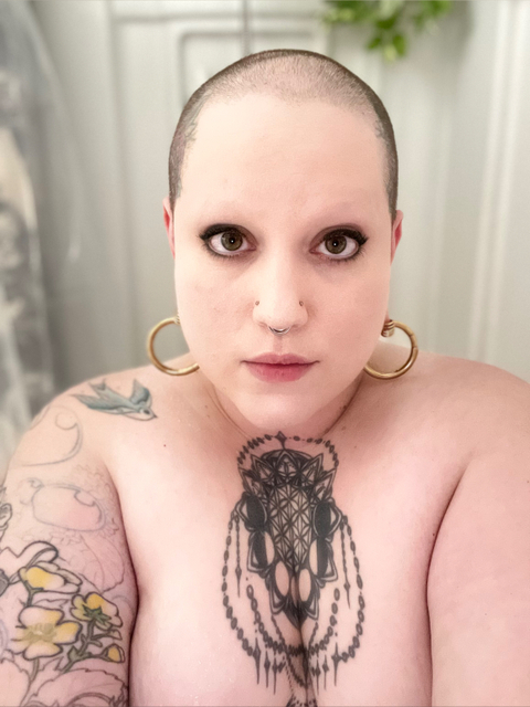 @baldhorrorfreak