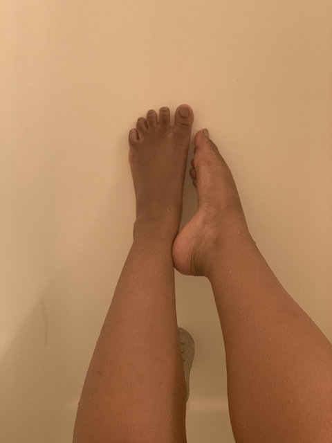 @elliethefeetgoddess-13