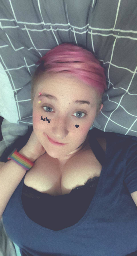 @piercedlittlebrat