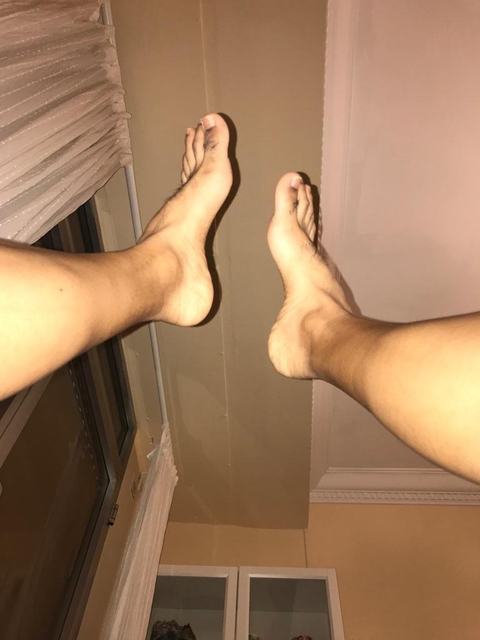 @feetcarder