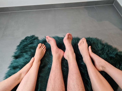 @threeroyalfeet