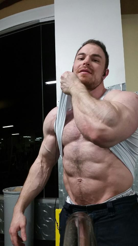 @musclegodbrendan