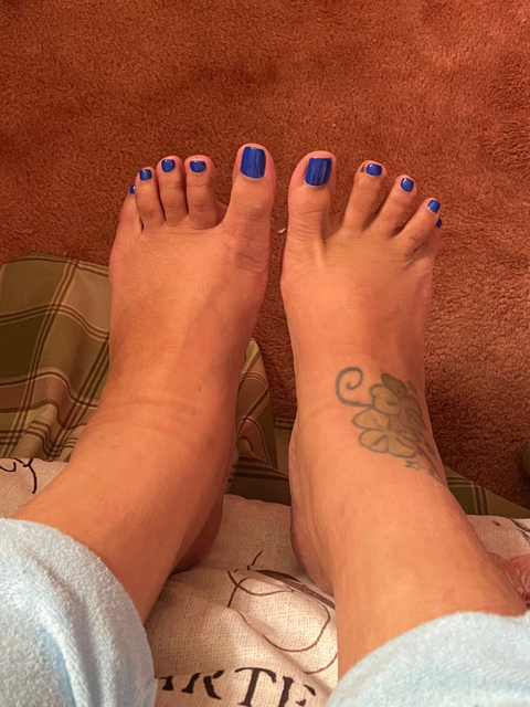 @scrumptuosifeet