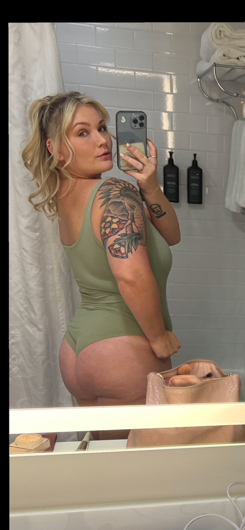 @blondesblowbest