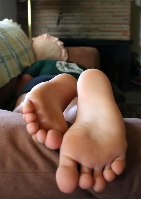 @feetlover4sex