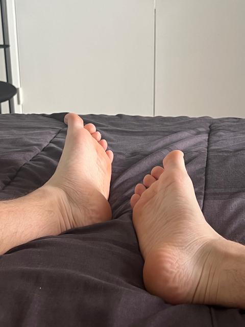 boycollegefeet nude