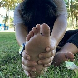 @yogavalsfeet